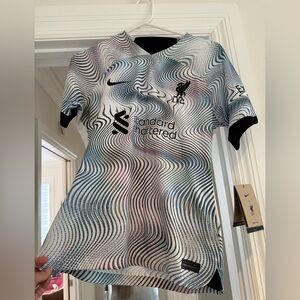Nike Liverpool Women’s jersey - new with tags / never worn